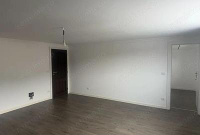 Casă cu Teren 2000 Mp în Podari - 5