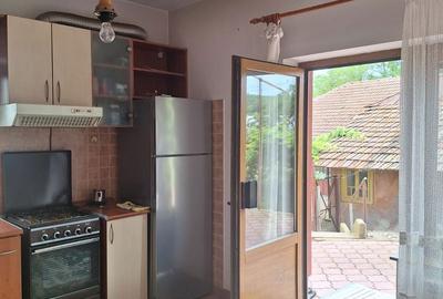 Casă cu 4 camere în Teiușu - 15