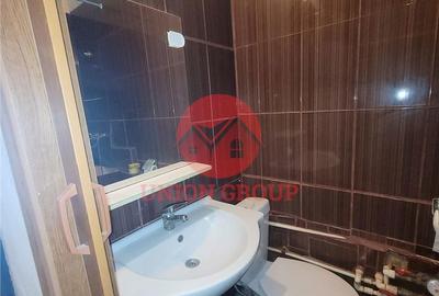 Apartament cu 2 camere în Far - 8