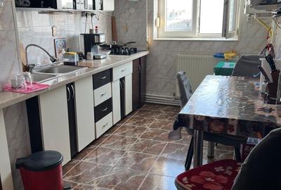 Zona TIC TAC  Apartamet cu 3 camere, centrala gaze - 3