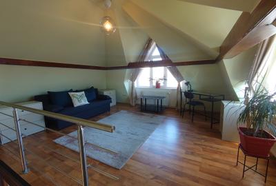 Apartament cu 3 camere decomandat, mobilat în Circumvalațiunii - 8