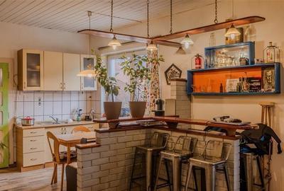 Locuinta cu caracter,doua niveluri,4 camere,terasa,garaj,curte,Centru Istoric Br - 12