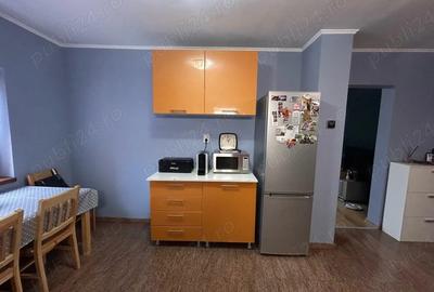 Apartament cu 3 camere decomandat în Micro 17 - 18