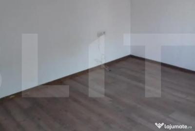 Spațiu comercial, de 13 mp, în Central