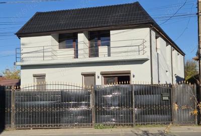 Casă cu Teren 480 Mp în Lumina