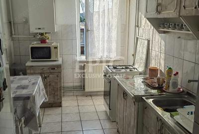 Apartament cu 3 camere decomandat în Tudor - 1