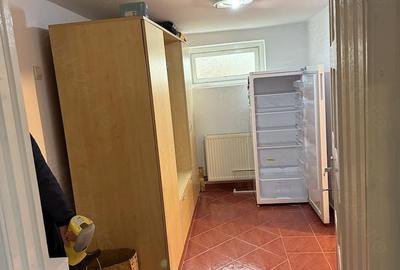 Casă cu 5 camere cu Teren 430 Mp în Socol - 4