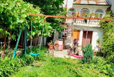 Casă cu 5 camere cu Teren 550 Mp în Colentina