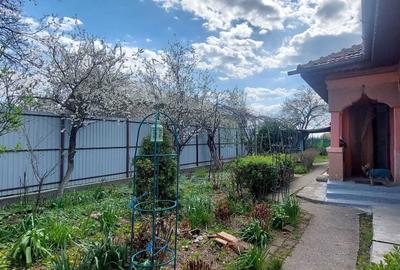 Casă cu 3 camere în Tărtășești - 6