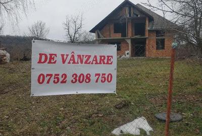 Casă cu Teren 430 Mp în Copalnic - 1