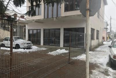 Spațiu comercial, de 520 mp, în Central - 1
