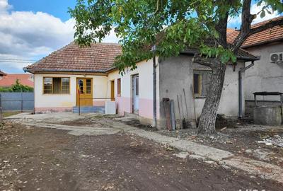 Casă cu 4 camere în Rontău - 1