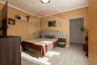 Casă cu 5 camere cu Teren 435 Mp în Central - 5