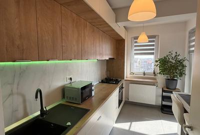 Apartament cu 3 camere decomandat, mobilat în Apărătorii Patriei - 9