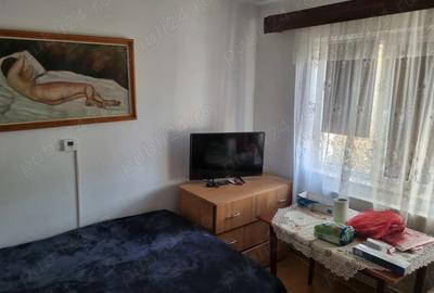 Apartament cu 3 camere decomandat în Central - 1