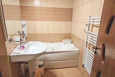 Apartament cu 3 camere în Craiovița Nouă - 3