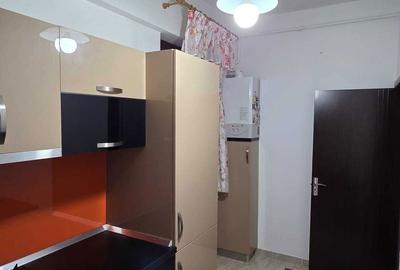 Apartament cu 3 camere decomandat în Central - 2