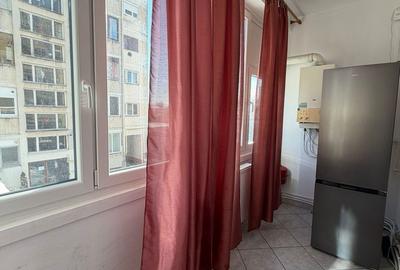 Apartament cu 3 camere decomandat în Semicentral