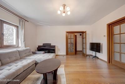 Vila Impresionanta in Tunari - Spatiu, Confort si Eleganta! - 4