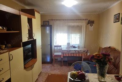 Casă cu 5 camere cu Teren 680 Mp în Km 5 - 8