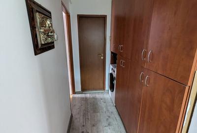 Apartament cu 3 camere decomandat în Calea București - 4