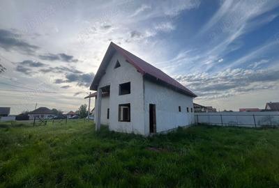 Casă cu 5 camere în Colonia Mică - 3