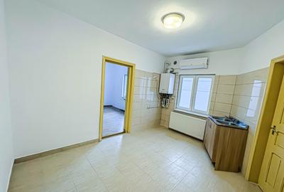 Casă cu 4 camere cu Teren 190 Mp în Tei - 4