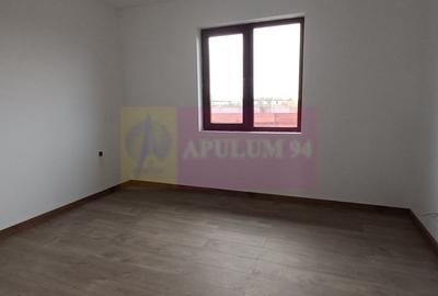 Sabareni, casa noua, 3 camere, 2 bai, bucatarie, terasa, pivnita - 2