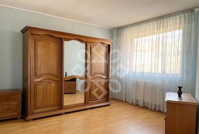 Vila pe Malul Crisului, strada Facliei Oradea - 9