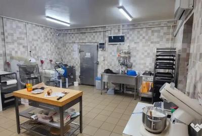 Spațiu comercial, de 200 mp, în Central - 2