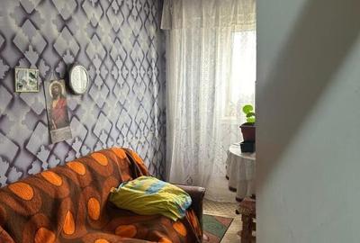 Apartament cu 4 camere decomandat în Peco - 7