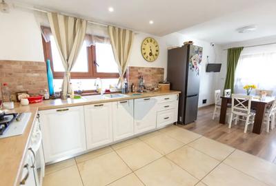 Casă cu 4 camere cu Teren 600 Mp în Tărlungeni