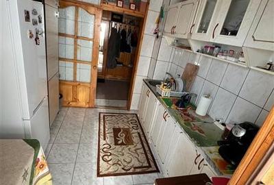 Apartament cu 2 camere de vanzare in Centru Pucioasa Primarie - 4