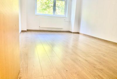 Birou/Apartament  Parter 3 camere, 2 bai Renovat complet recent/Loc parcare - 2