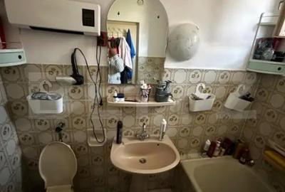 Casă cu 4 camere cu Teren 2400 Mp în Central - 2