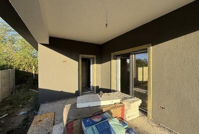 Casa individuala, 4 camere, 2 bai, 110 mp utili, 408mp teren in Utvin - 14