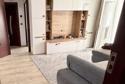 Apartament cu 3 camere semidecomandat în Craiovița Nouă - 5