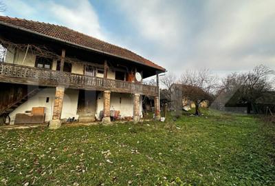 Casă cu 3 camere cu Teren 2792 Mp în Central - 4