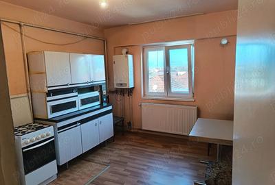 Apartament cu 2 camere decomandat în Central - 2