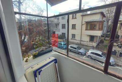 Tineretului Vanzare apartament decomandat 3 camere in vila - metrou Tineretului