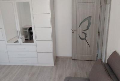 Garsonieră decomandată, mobilată în Turnișor