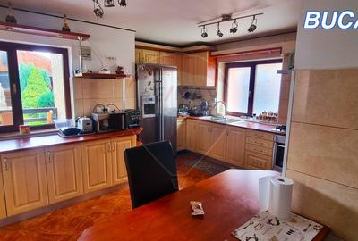 Eleganță și confort într-o casă cu personalitate - 5