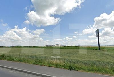 Teren de 10701 mp, în Stupini