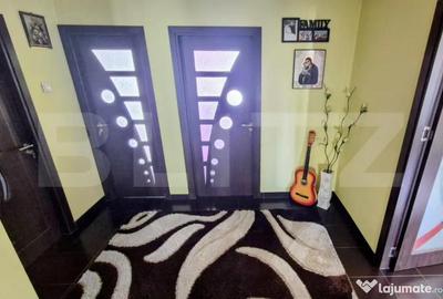 Casă cu 5 camere cu Teren 462 Mp în Malu Mare - 1