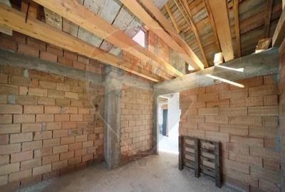 Casă cu Teren 500 Mp în Bod