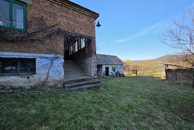 Casă cu 4 camere cu Teren 1887 Mp în Tisa - 1