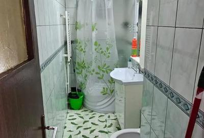 Apartament cu 4 camere semidecomandat în Micro II - 8
