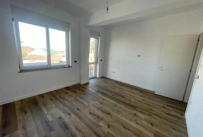 Apartament cu 3 camere decomandat în Siloz - 10