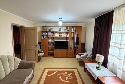 Casă individuală cu 5 camere cu Canalizare în Central - 3