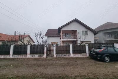 Casă cu 5 camere cu Teren 510 Mp în Bujoreni - 1